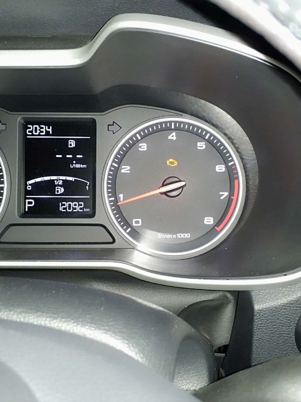 名爵zs发动机故障灯经常亮开几天又不亮慢慢又会亮冷车启动时发动机好